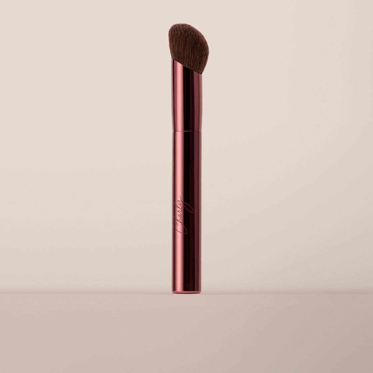 The Pro Buffer Brush, Hôtel Charly collection