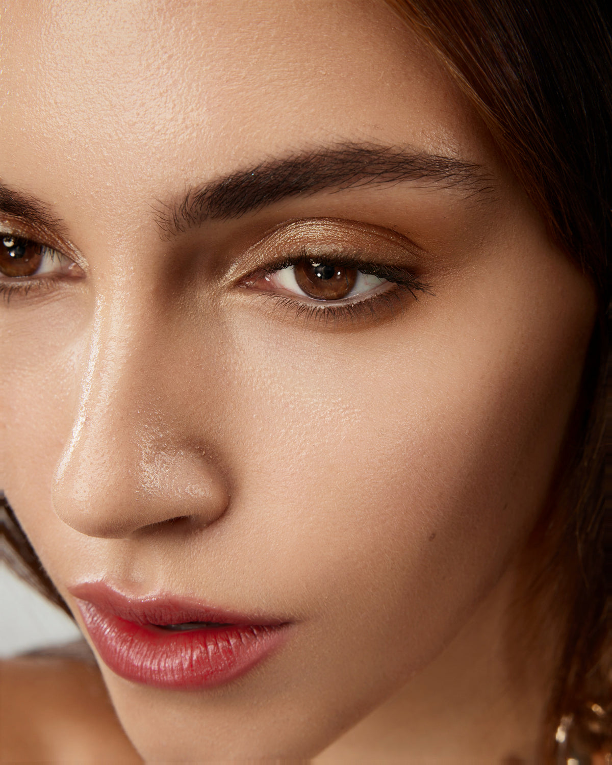 visage femme maquillée par Bang Bang Cosmetics