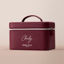 Le vanity bordeaux siglé Charly