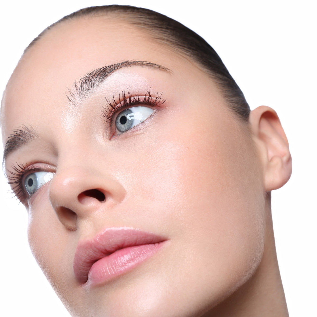 Banger Mascara Red Wine Rêverie, worn with Eternal Pencil Late Check-Out and Bang Balm Coffee For Two, three-quarter view
